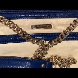 Rebecca Minkoff Crossbody 💙